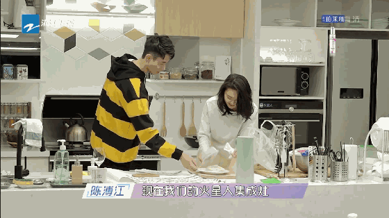 1555983971994164I6PX.gif 14.gif